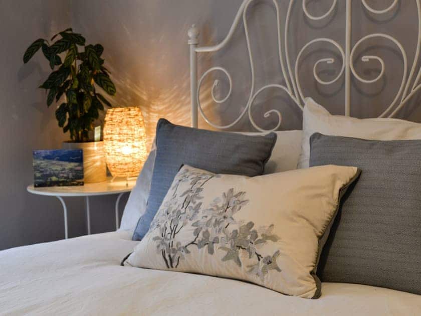 Double bedroom | Tŷ ar y Tro, Ffestiniog, near Blaenau Ffestiniog