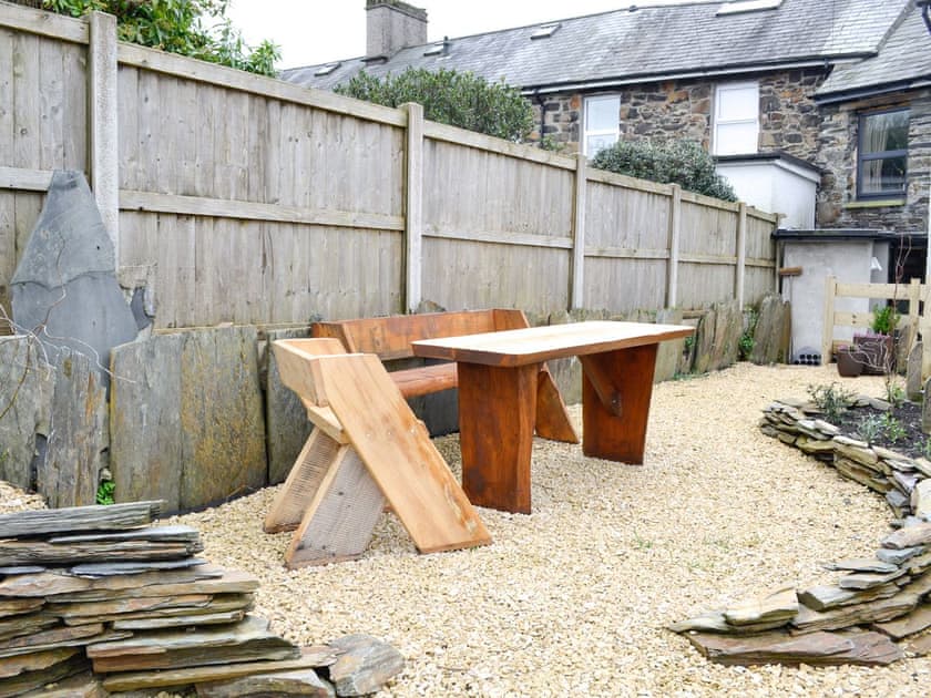 Outdoor area | Tŷ ar y Tro, Ffestiniog, near Blaenau Ffestiniog