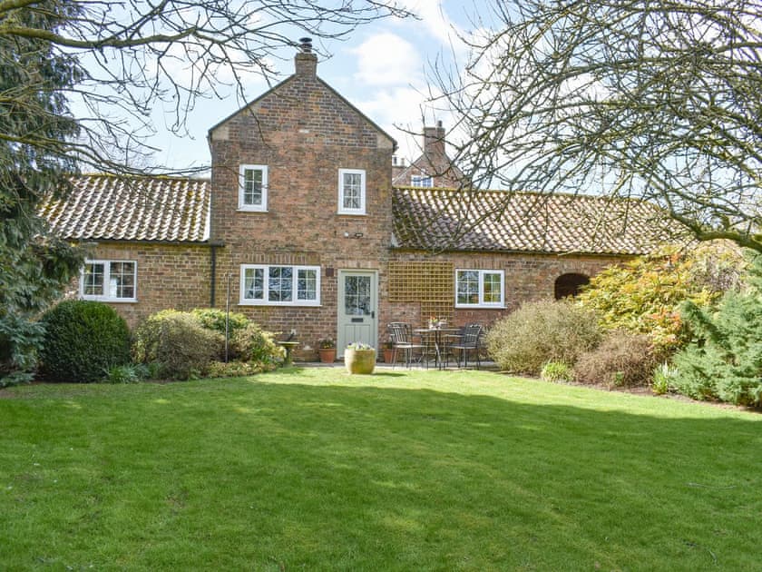 Outstanding holiday home | Manor House Cottage, Holme on Swale, near Thirsk