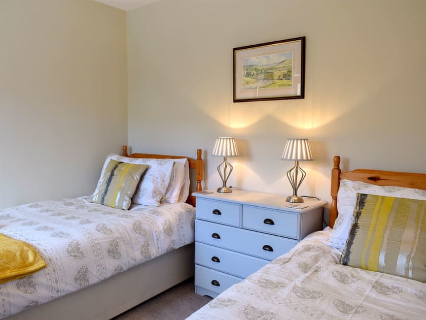 Twin bedroom | 2 Swallowholm Cottages, Arkengarthdale, near Reeth