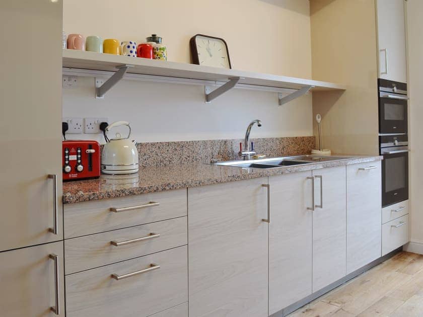 Well equipped kitchen | Twin Bays House, Scarborough