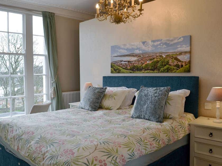 Attractive double bedroom | Twin Bays House, Scarborough