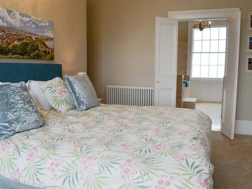 Double bedroom with en-suite bathroom | Twin Bays House, Scarborough