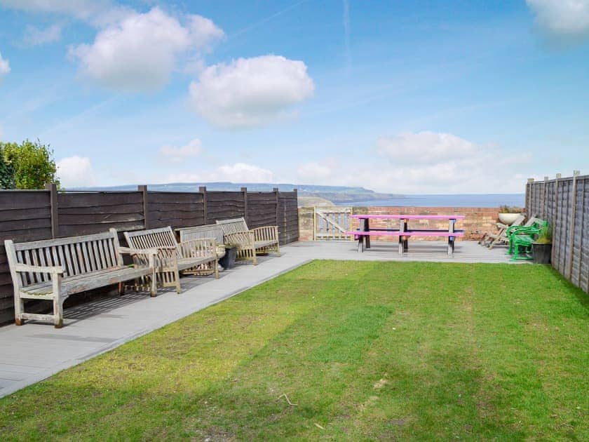 Lawned garden | Twin Bays House, Scarborough