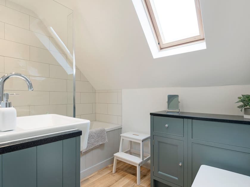 Modern style bathroom | Meadow View, North Walsham