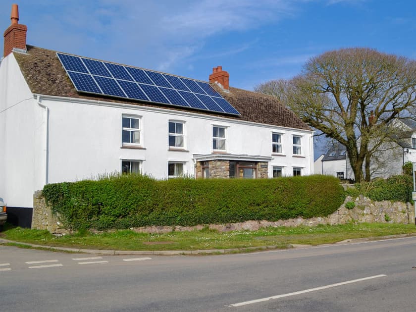 Wonderful holiday home | Middleton Hall, Rhossilli, near Swansea