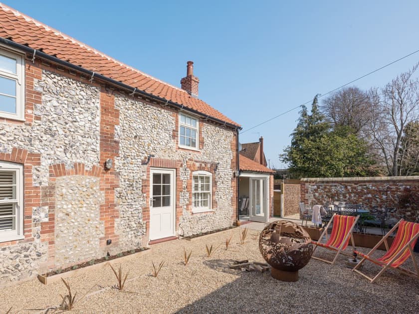 Russell Cottage In South Creake Near Wells Next The Sea Norfolk