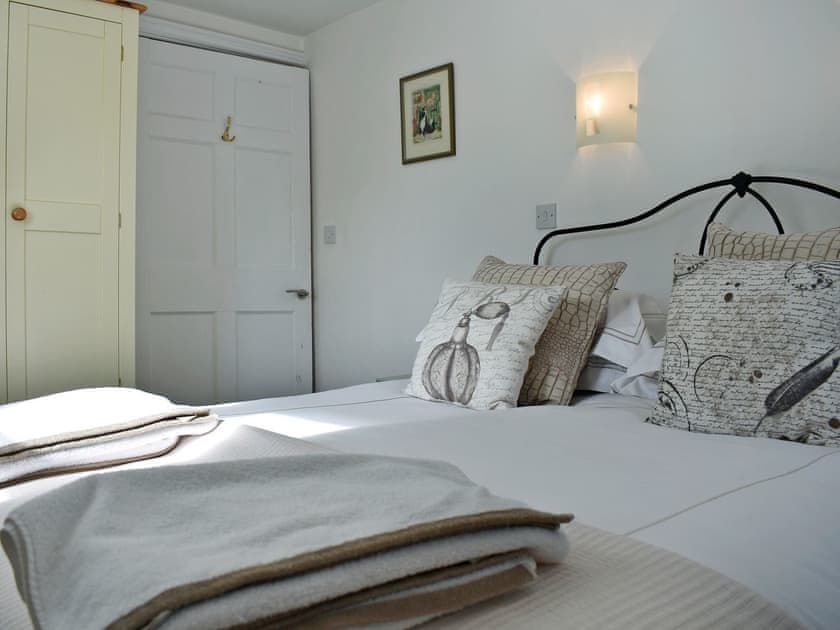 Sumptuous double bedroom | Pear Tree Cottage and The Granary, East Witton, near Leyburn