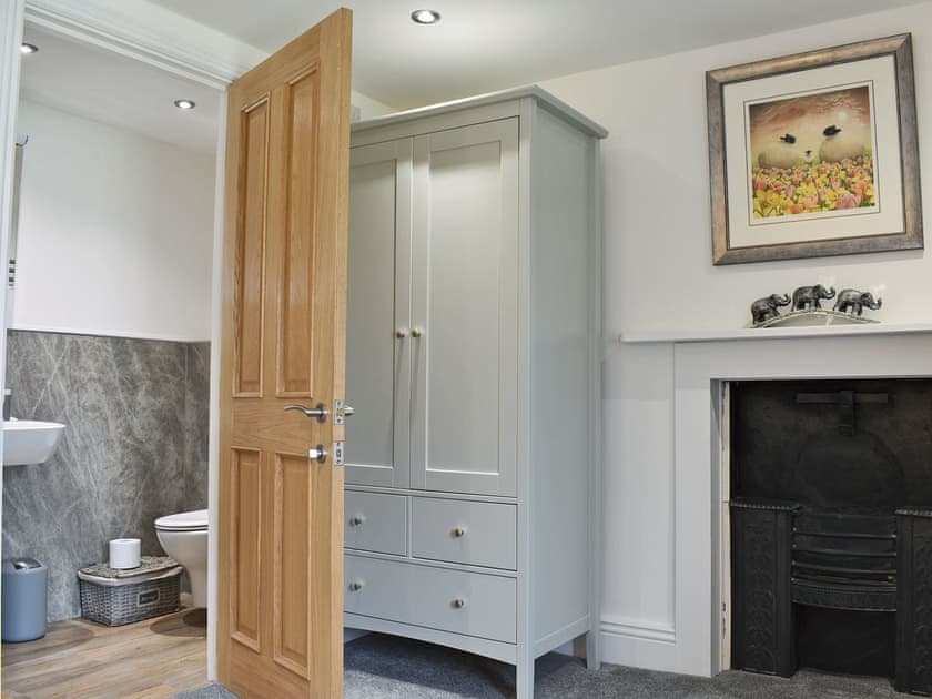 Characterful double bedroom | Pear Tree Cottage and The Granary, East Witton, near Leyburn