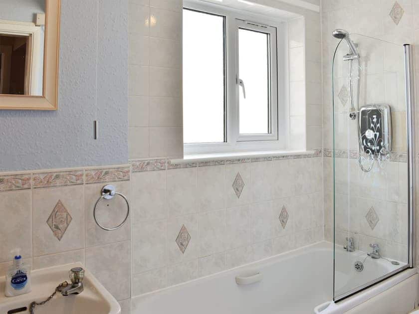 Bathroom | The Hollies, Bowness-on-Windermere