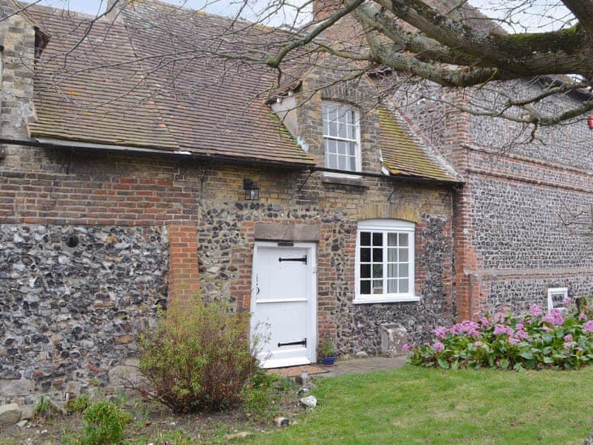 Charming holiday cottage | Stable Cottage - Stable Cottage and Farm Cottage, Margate