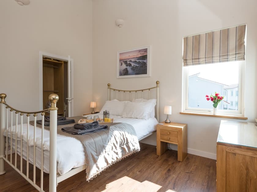 Relaxing double bedroom | Broad Reach, Fritton, near Great Yarmouth