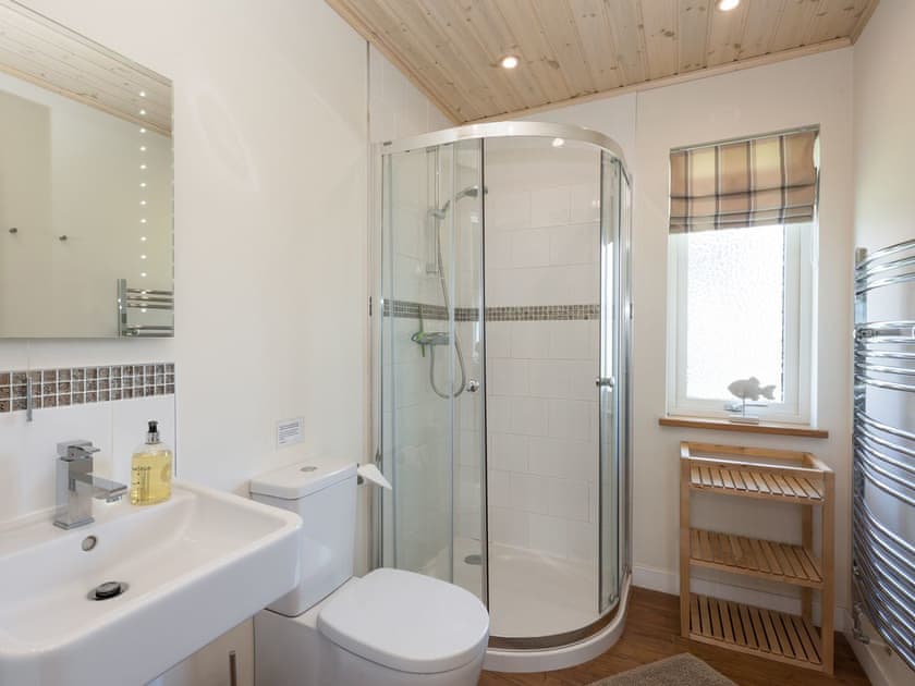 Shower room | Broad Reach, Fritton, near Great Yarmouth