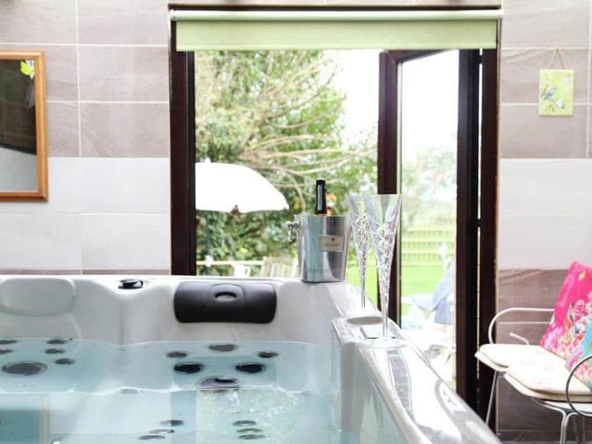 Luxury Holiday Cottages In Kent Hot Tubs Mulberry Cottages