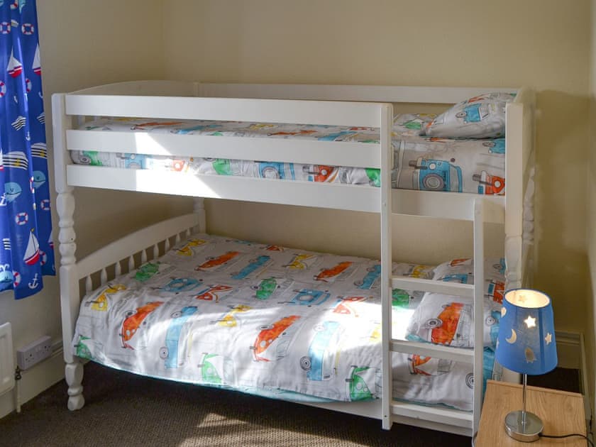 Cosy bunk bedroom | Coastguard Cottage, Caister-on-Sea, near Great Yarmouth