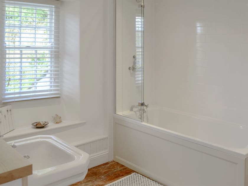 Bathroom | Beehive Cottage, St Breock near Wadebridge