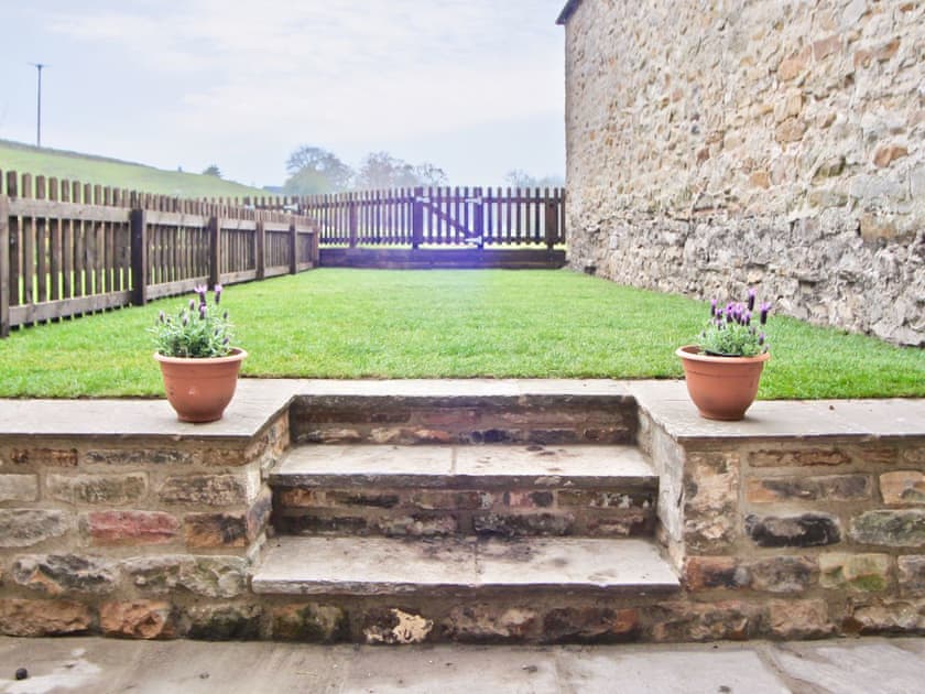 Lawned garden area | Greystones - Reeth Holiday Cottages, Reeth, near Richmond