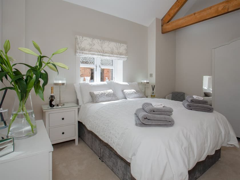 Attractive double bedroom | Brens Barn, Aiskew, near Bedale