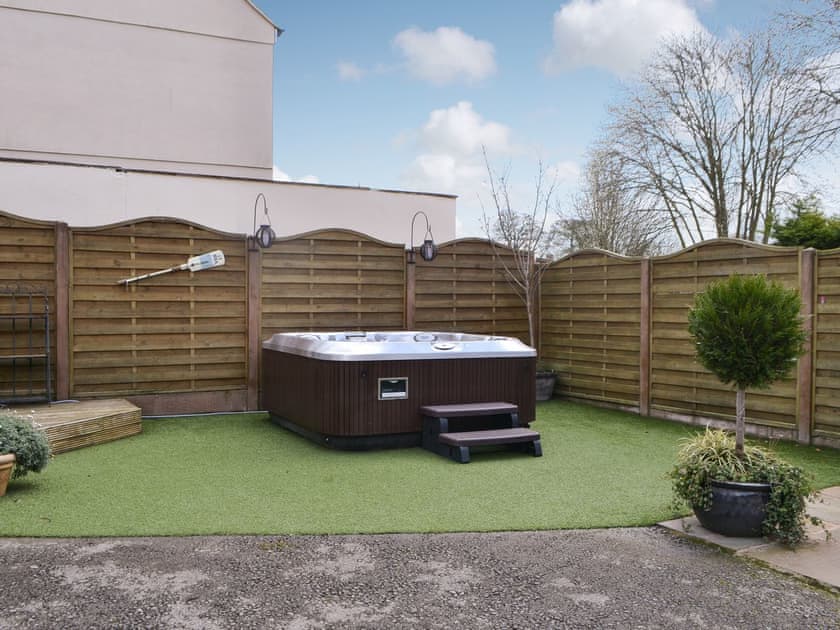 Hot tub | The Dun Cow, Bishop Middleham, near Durham