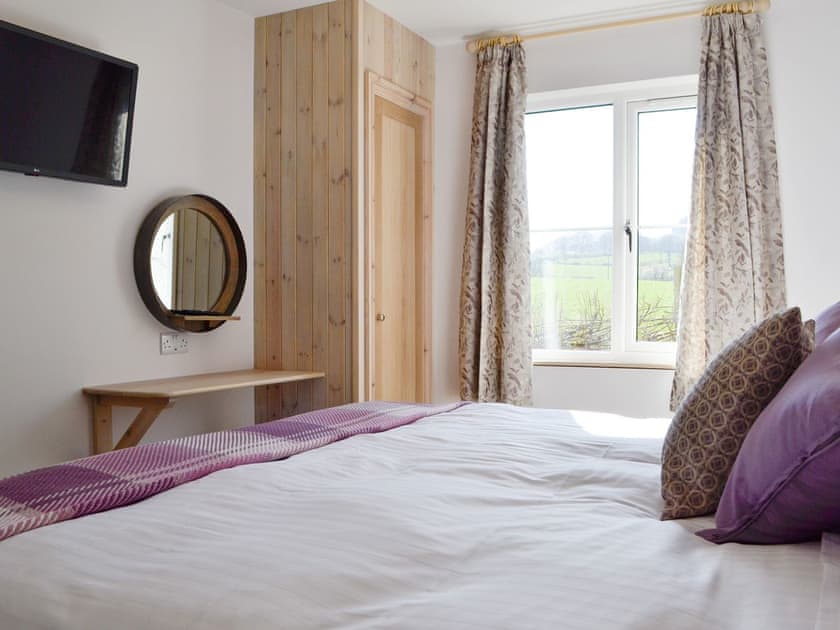 Peaceful double bedroom | Lakeside Lodge, near Rhayader