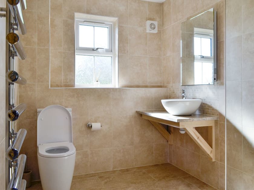 Wet-room | Lakeside Lodge, near Rhayader