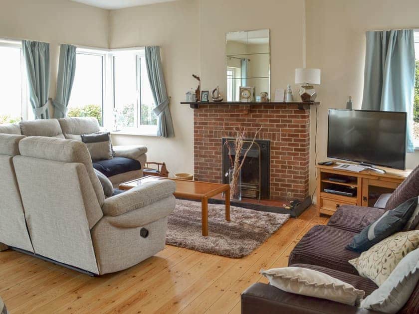 Well presented living room | Rosehill, Paignton
