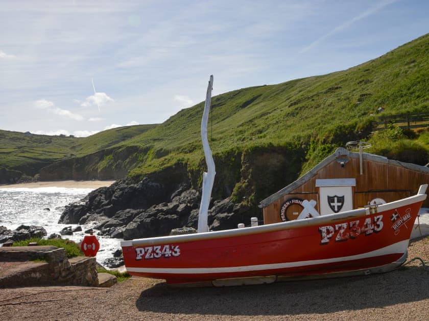 Boat cove near the cottage | Haddock’s End, Pendeen, Penzance