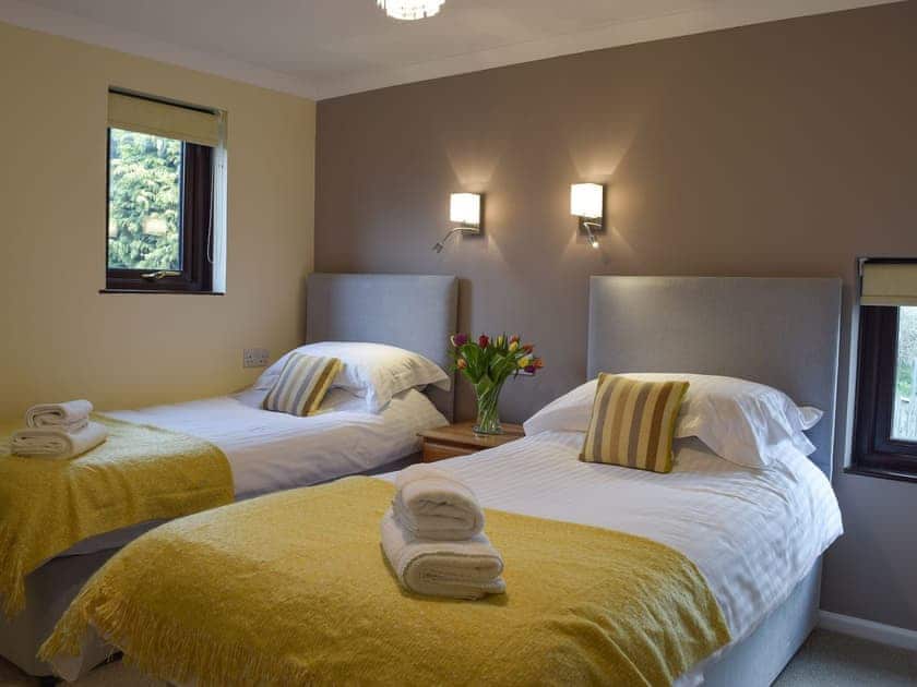 Twin bedroom | The Old Coach House - Hayscastle Cottages, Hayscastle