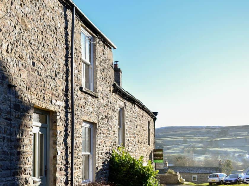 Charming North Yorkshire holiday cottage | 1 Kernot Court, Reeth