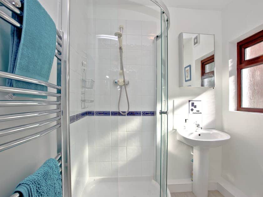En-suite | Hawks Ridge, Downderry
