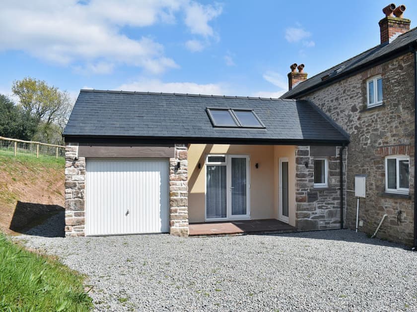 Attractive holdiay home | Park Hill Barn, Woolaston, near Chepstow
