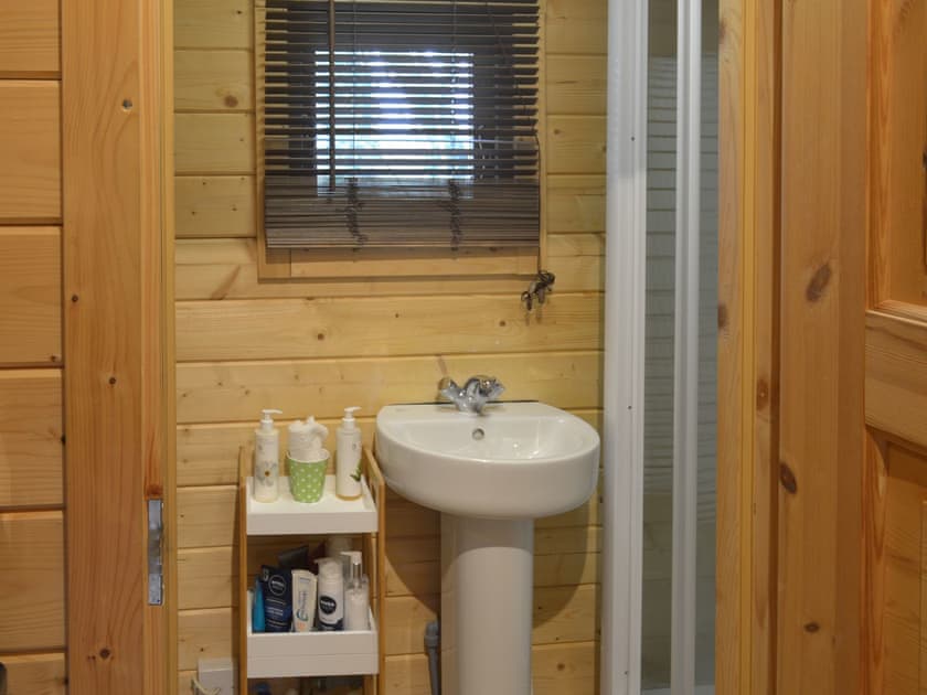 Shower room | Gooseberry Lodge, Tollard Royal, near Salisbury