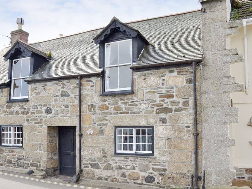 Lovely stone holiday cottage | Pen Camneves, Newlyn, near Penzance