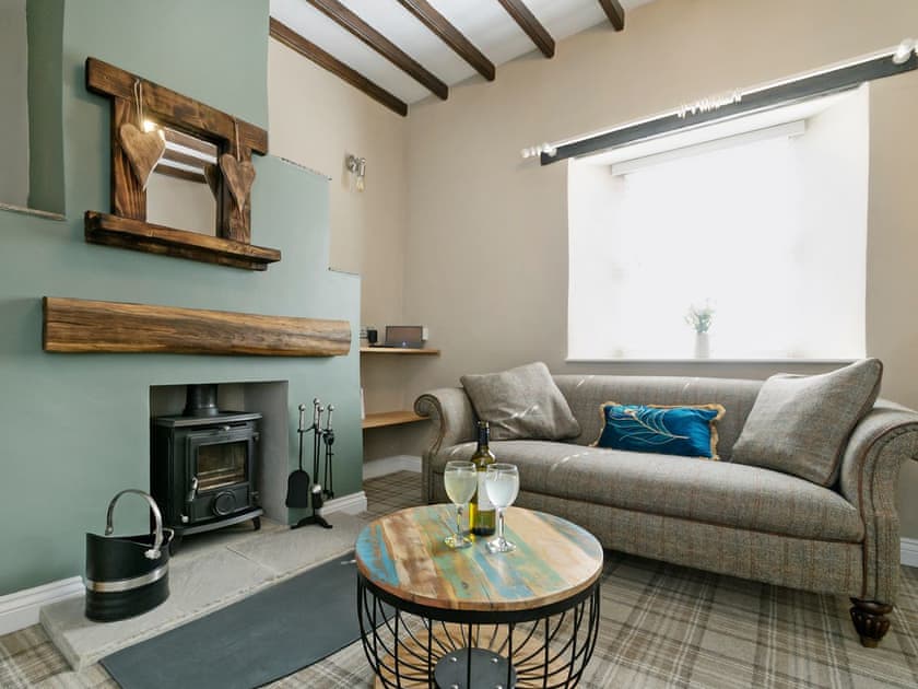Stylishly furnished living room | Pinfold Cottage, Richmond