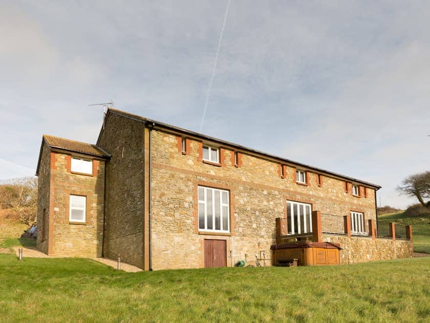 Outstanding rural holiday home | Gladices Barn, Ventnor
