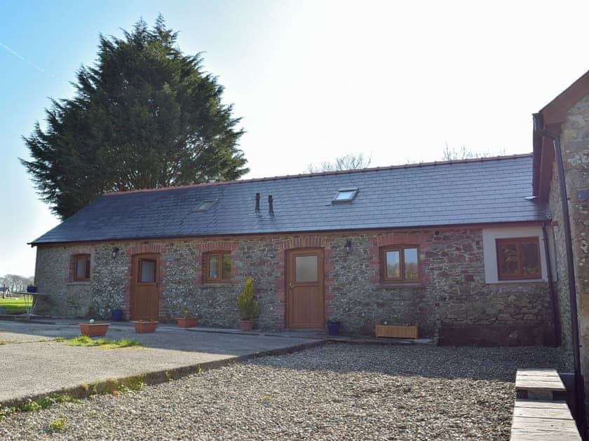 Exterior | Hen Llaeth - Blaenhirbant Isaf Cottages, Cwmsychpant, near Lampeter