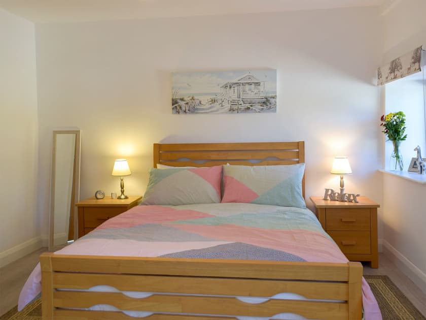 Double bedroom | Parlwr - Blaenhirbant Isaf Cottages, Cwmsychpant, near Lampeter