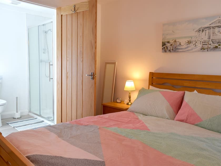 Double bedroom | Parlwr - Blaenhirbant Isaf Cottages, Cwmsychpant, near Lampeter