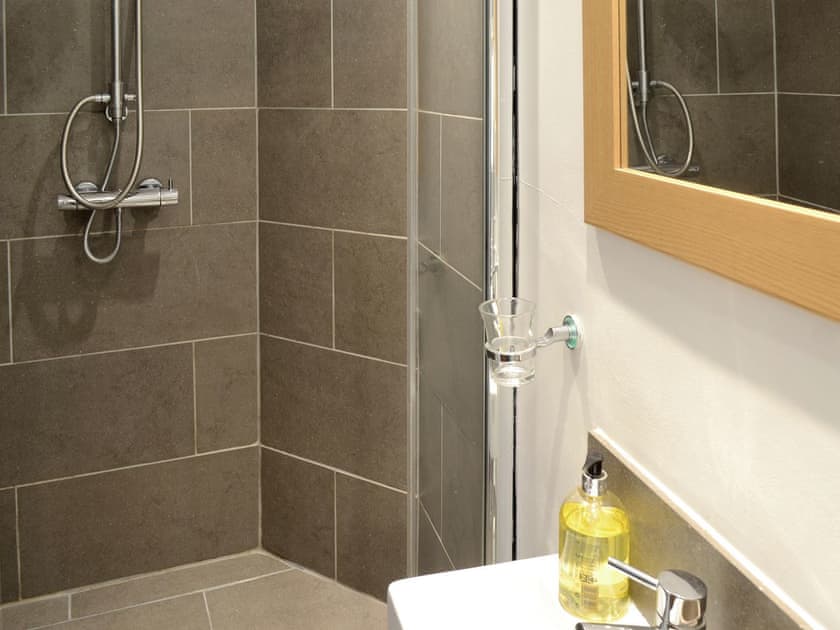 Shower room | The Old Stores, Mousehole, near Penzance