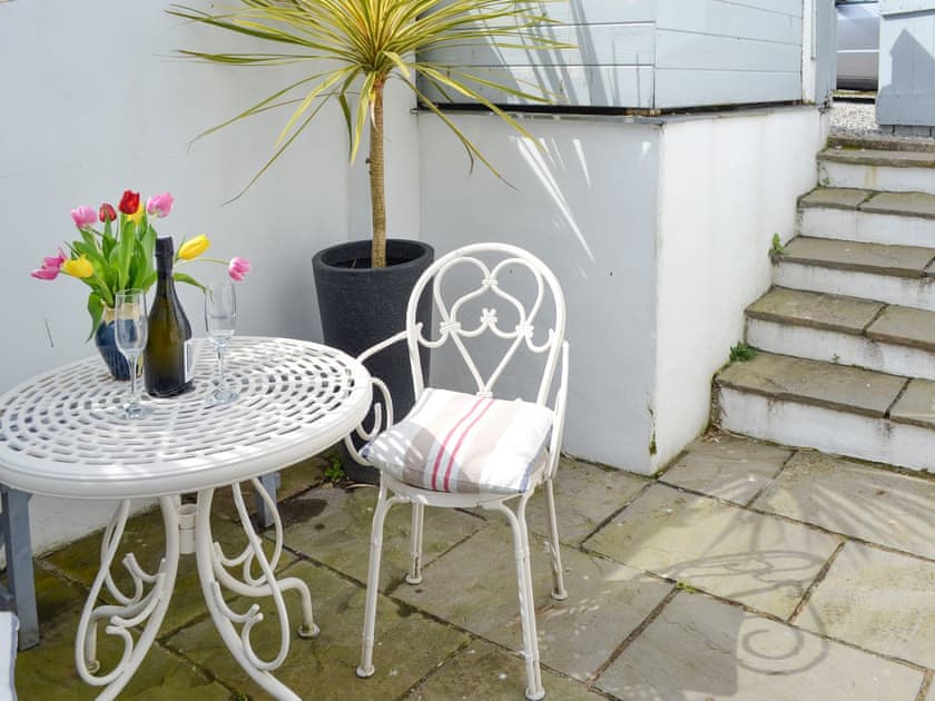 Paved patio area | The Old Stores, Mousehole, near Penzance