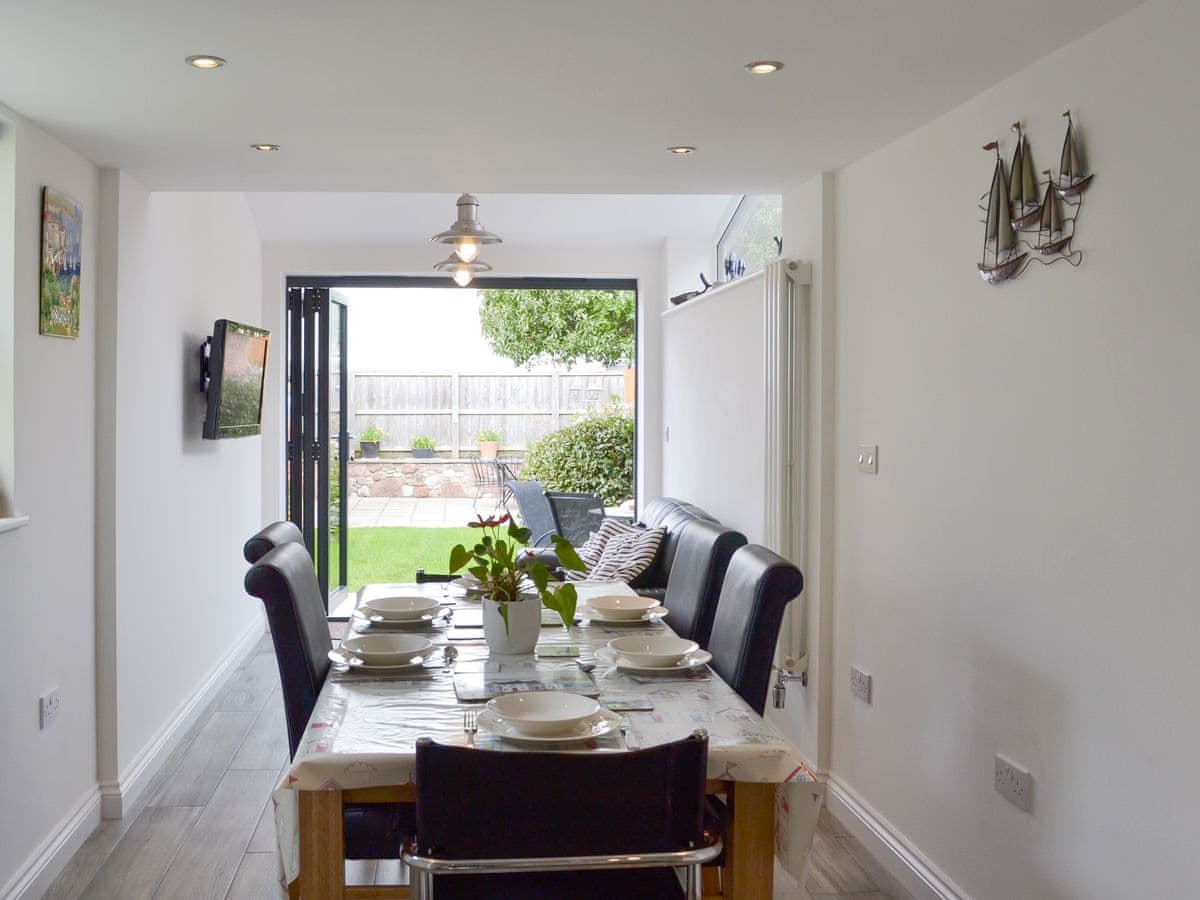 Honeycomb Cottage Ref 28922 In Shaldon Devon Welcomecottages