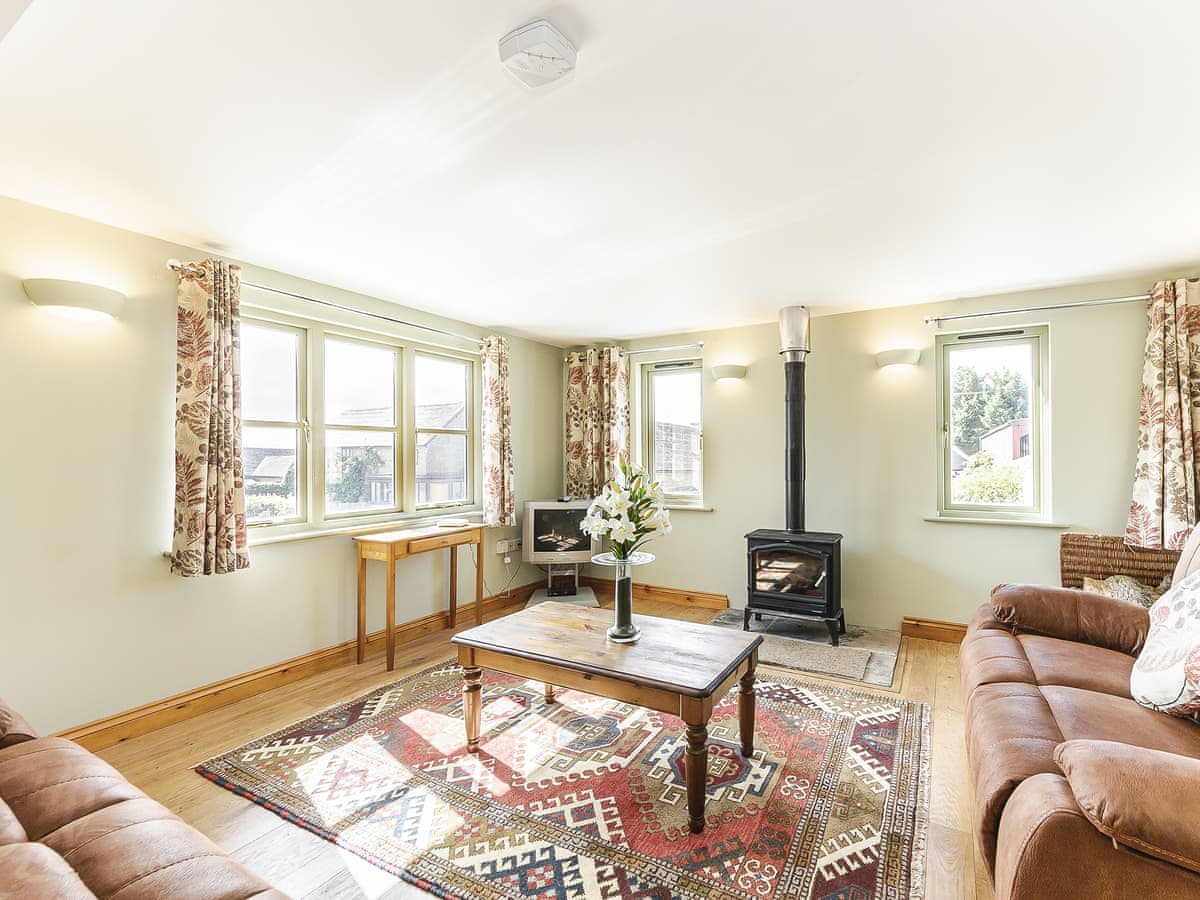 Apple Tree Lodge - Holiday Lodge in Central England - Image 3