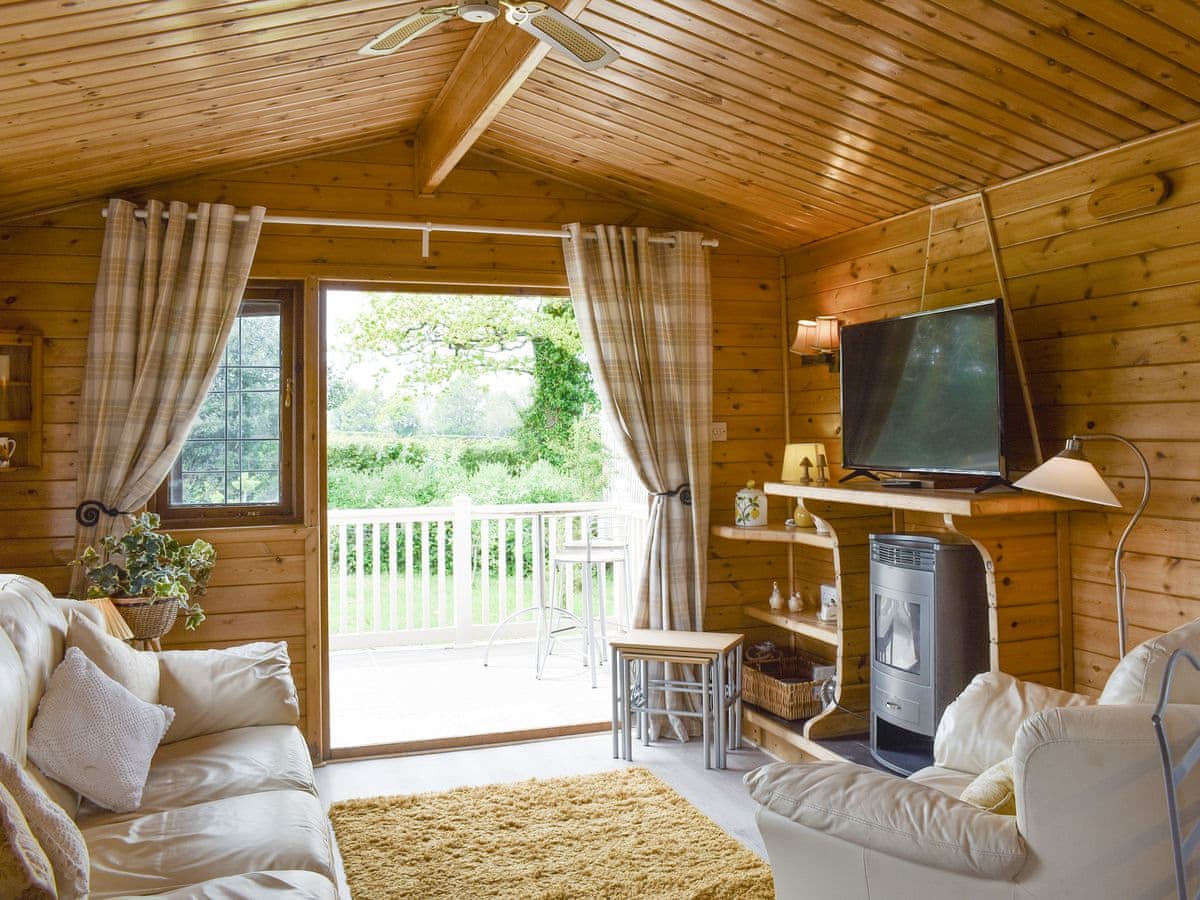 Llama Lodge - Holiday lodge in South West England - Image 2