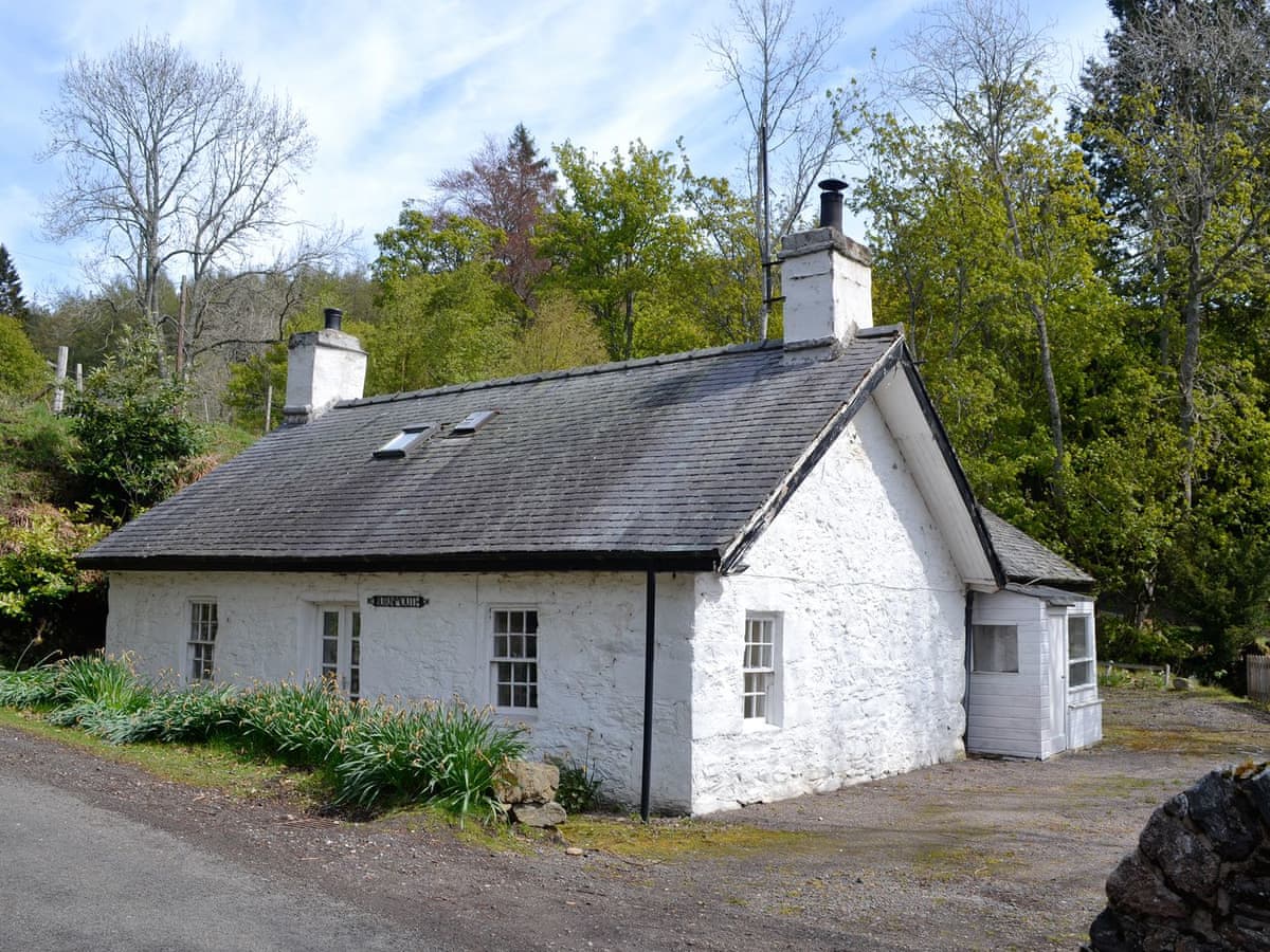 Burnmouth holiday cottage near Angus and Glenshee