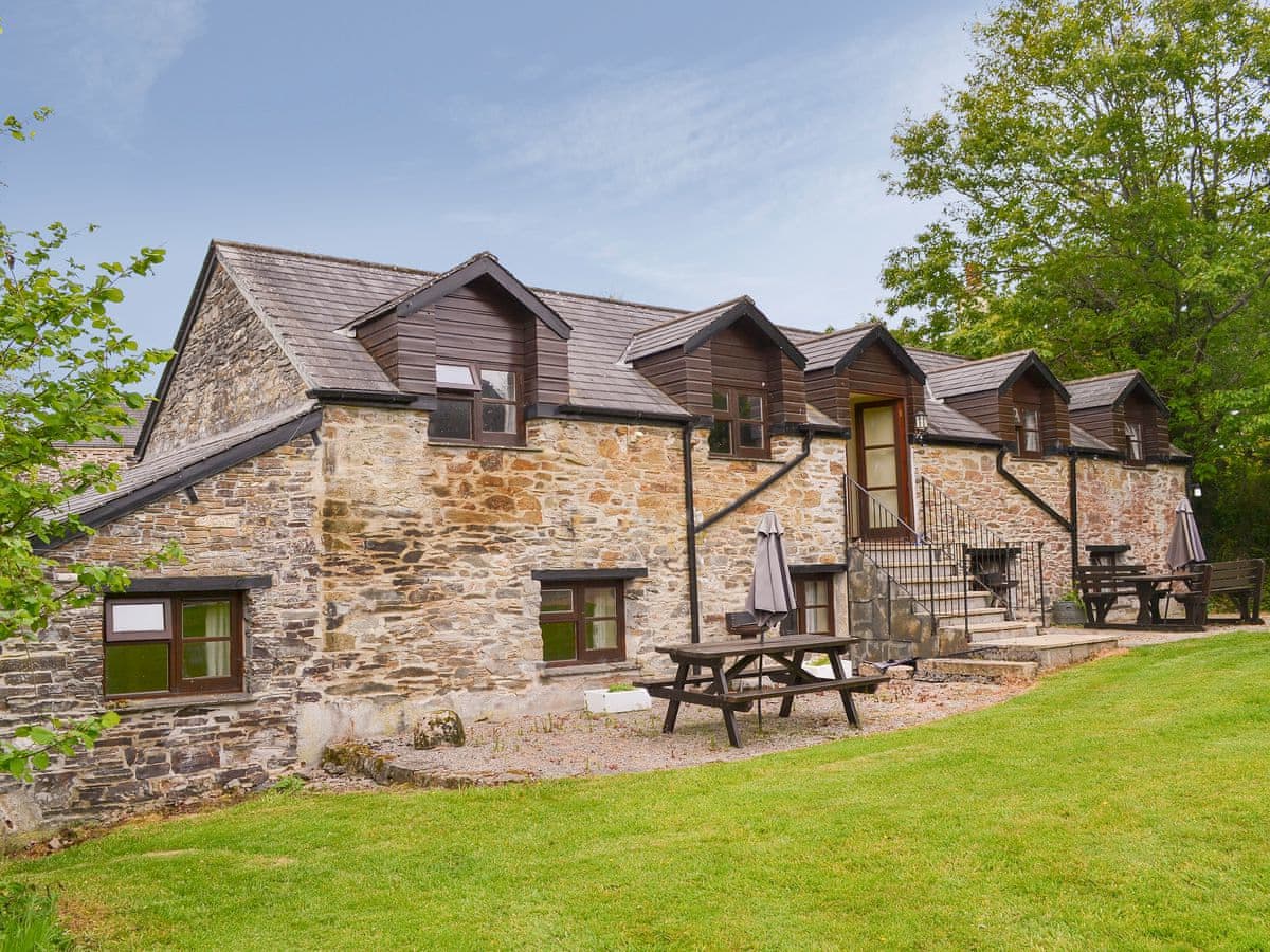 Sherrill Farm Holiday Cottages - Sage near Great Staple Tor
