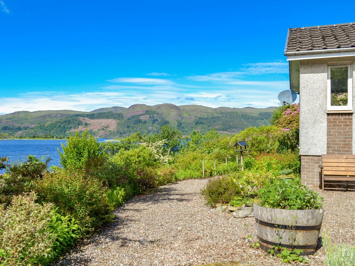 Self-catering cottages in Tighnabruaich