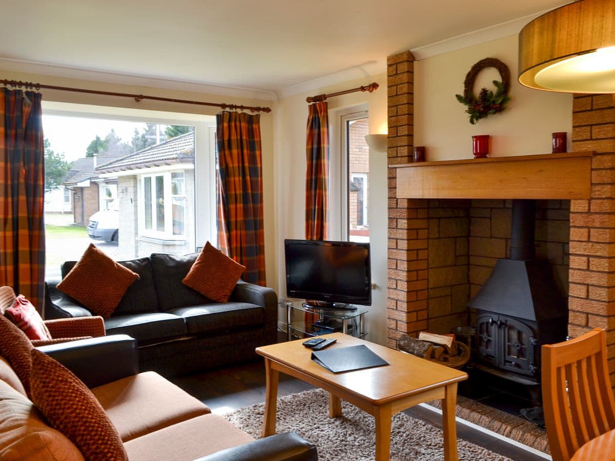 Holly Lodge - Image 2