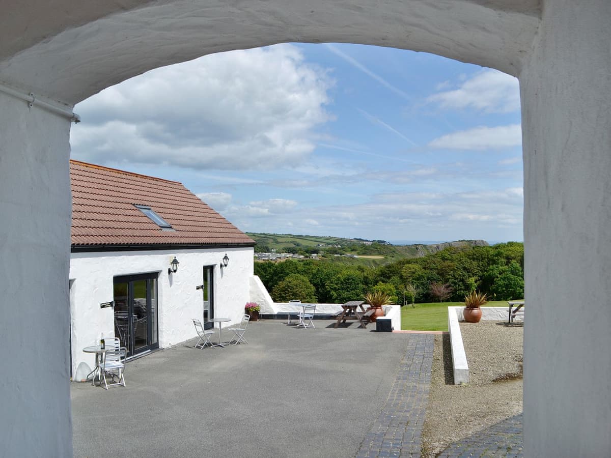 Celtic Haven Resort Gardener S Cottage Ref Uk6713 In Lydstep