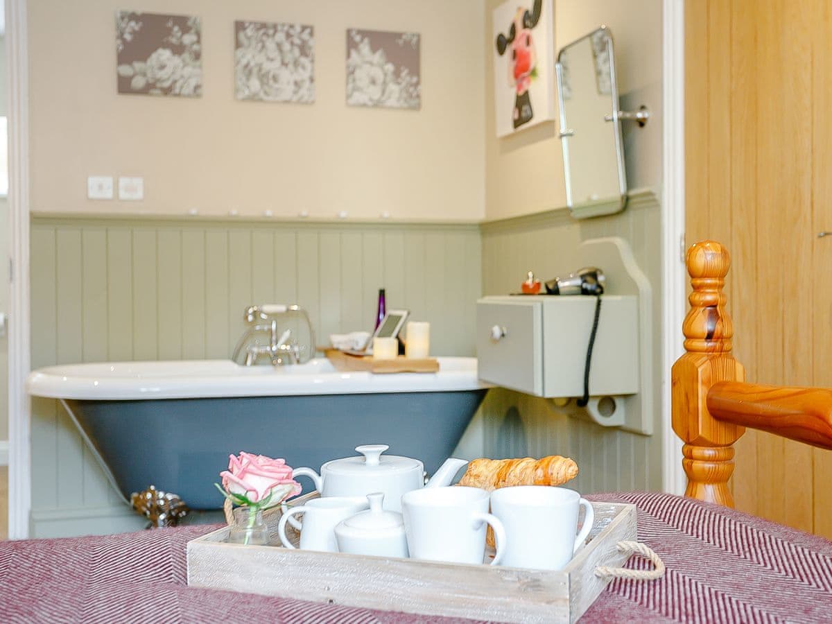 Wits End Cottage Ref Uk11125 In Roughton Near Woodhall Spa