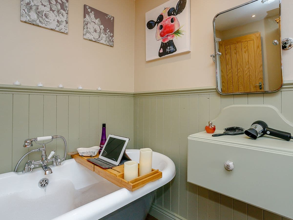 Wits End Cottage Ref Uk11125 In Roughton Near Woodhall Spa